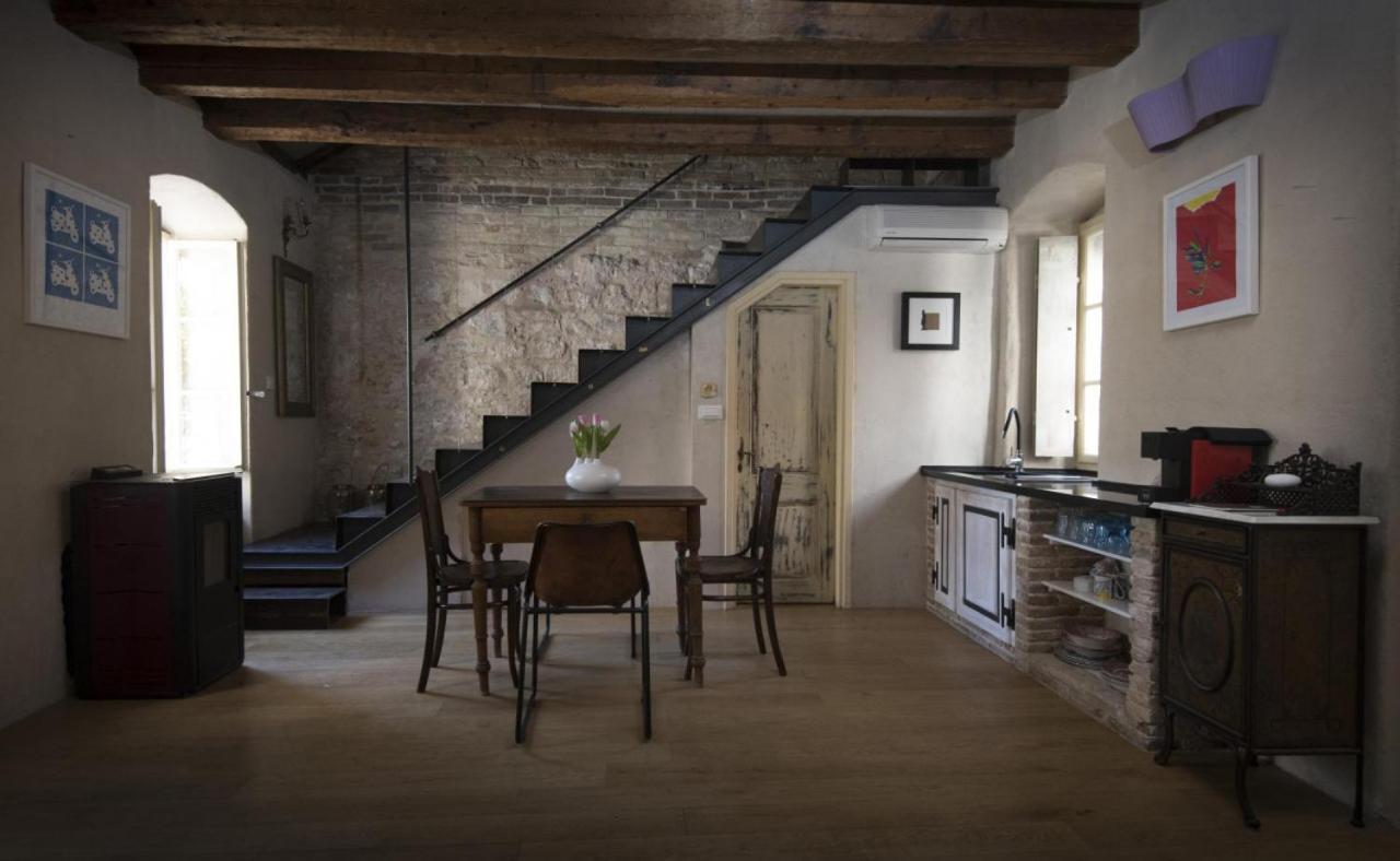 La Divine- Captured By History Inside Palace Loft Lägenhet *