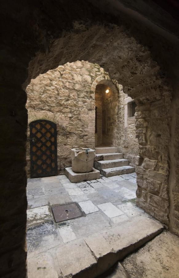 La Divine- Captured By History Inside Palace Loft Lägenhet Split